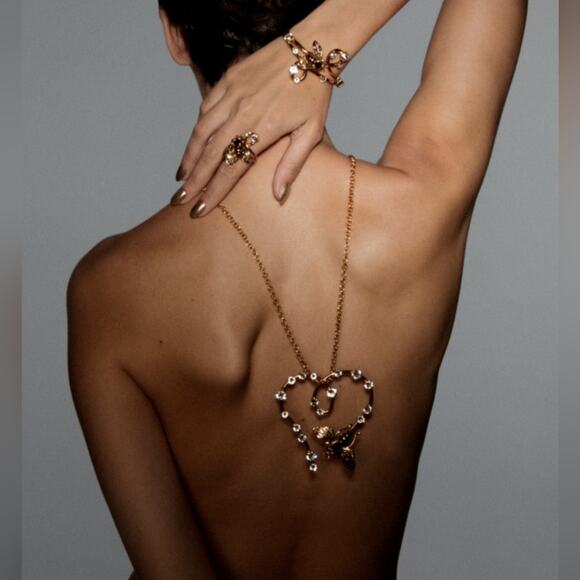 $229 New In Box Elie Top x Zara Limited Edition Bee Necklace - Picture 6 of 8